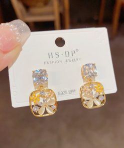 Star Rhinestone Earrings-5061605
